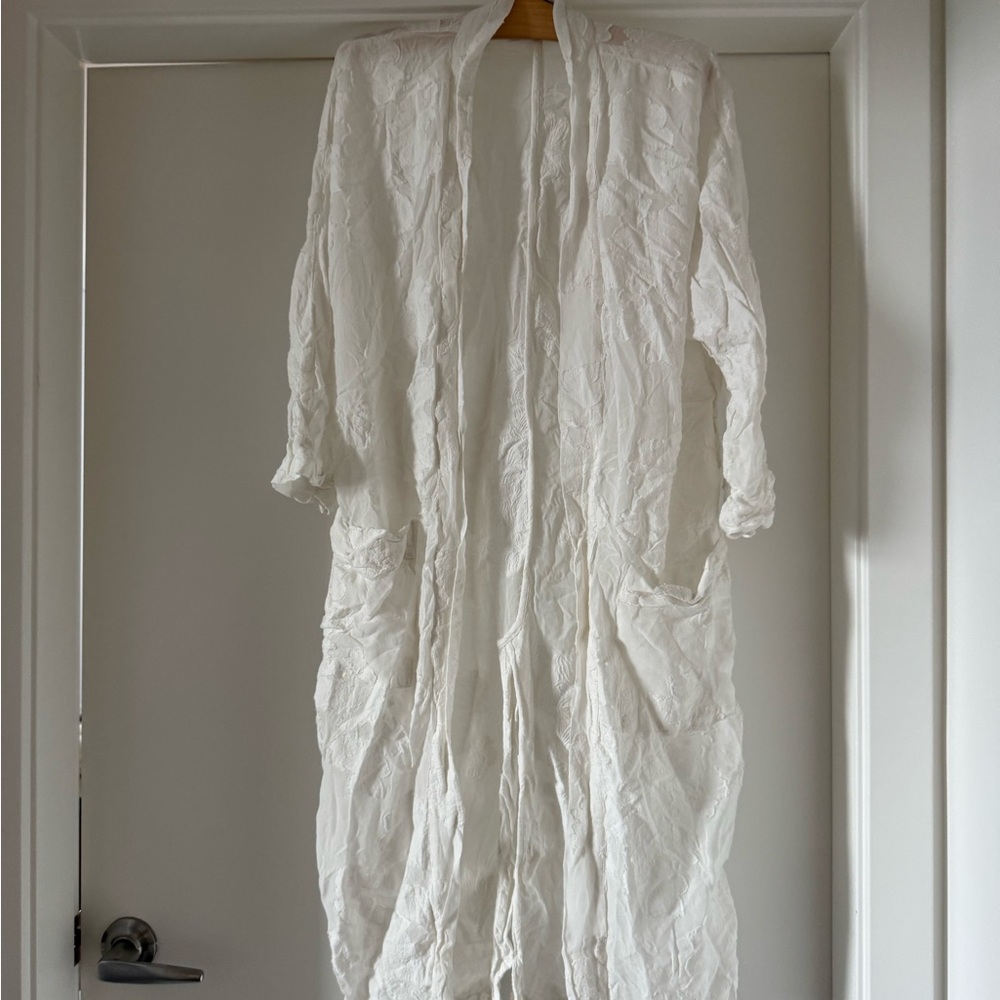 Aritzia White Long Sleeve Top